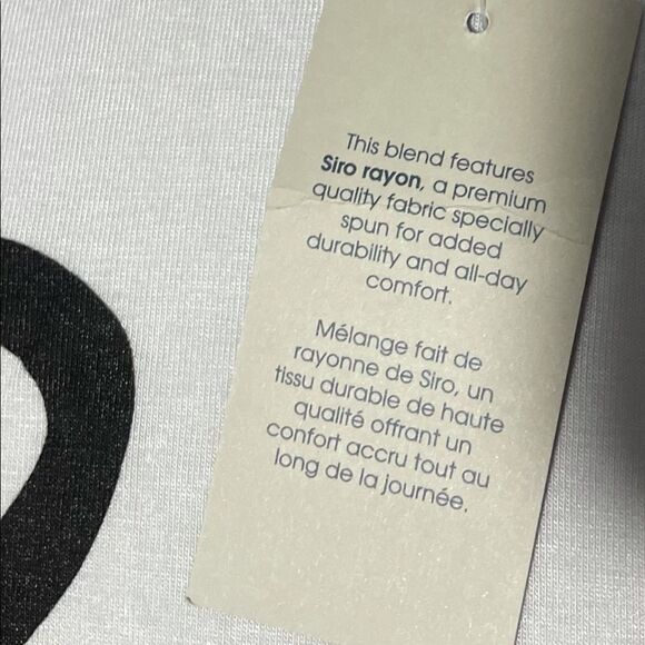 𝅺nwt Kismet “Santa Claws” long sleeve size small (fits more Medium IMO) - Picture 4 of 5